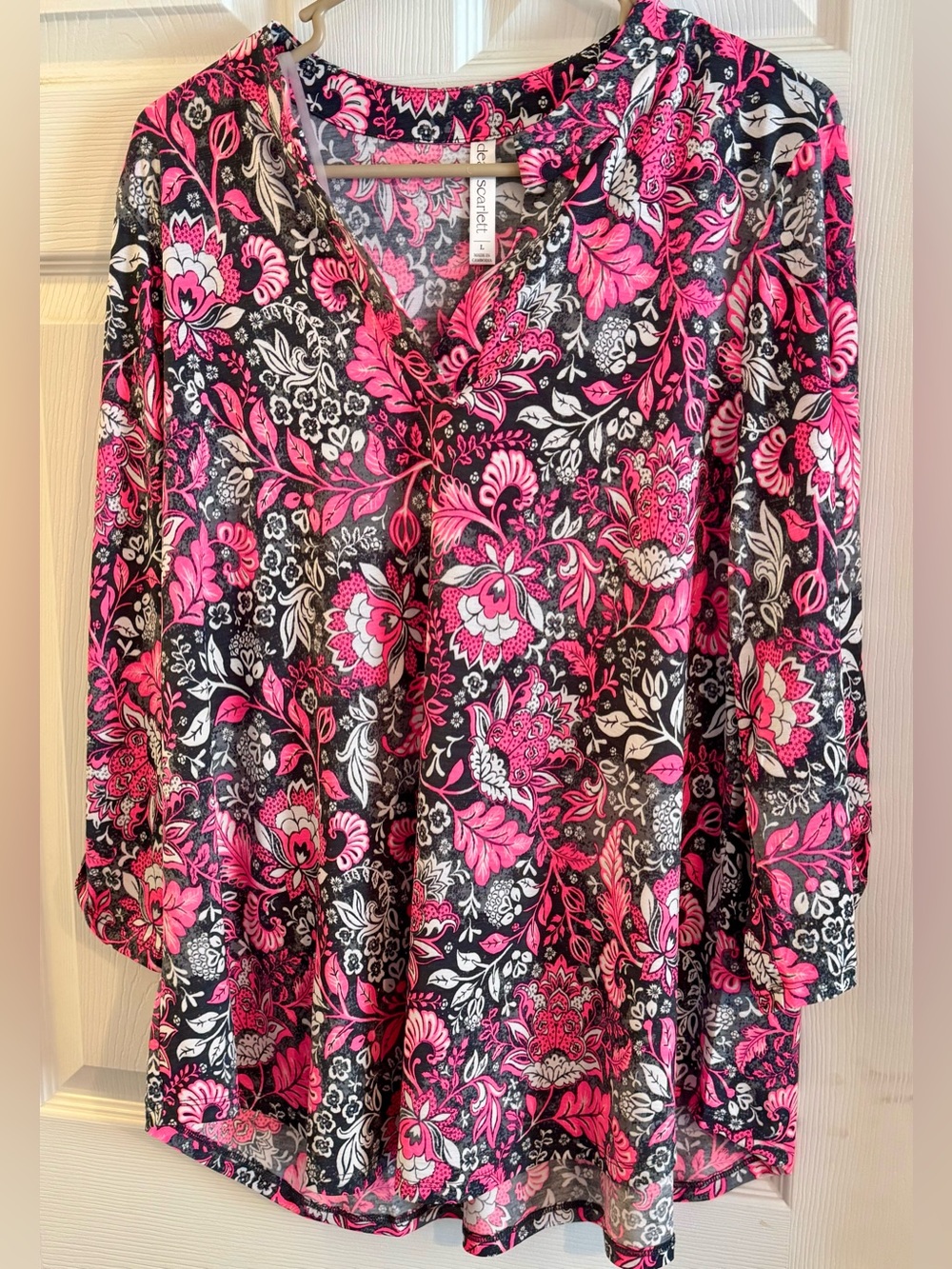 Dear Scarlett Floral Top- Pink, Gray & White